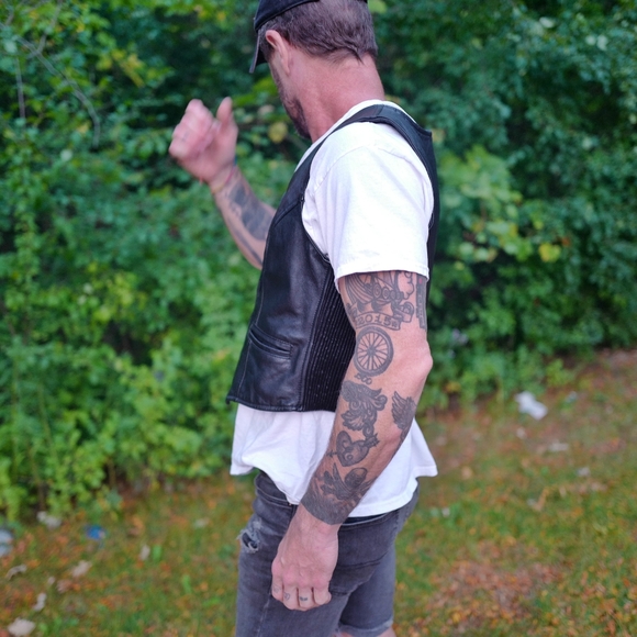 Leather King Leather Vest  Sz W/L M/M - Picture 2 of 11